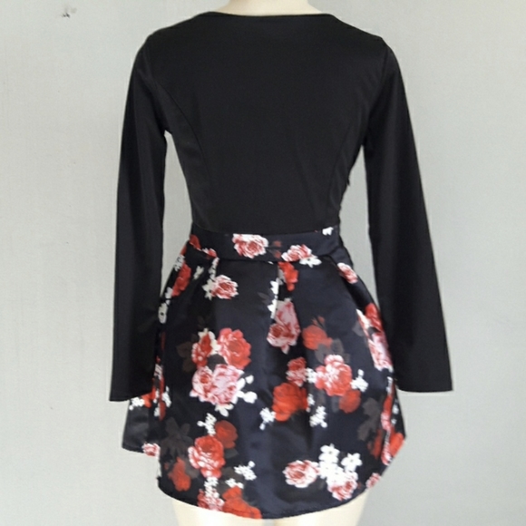 Beautiful black 🖤& ♥️ red cocktail dress! - Picture 3 of 5